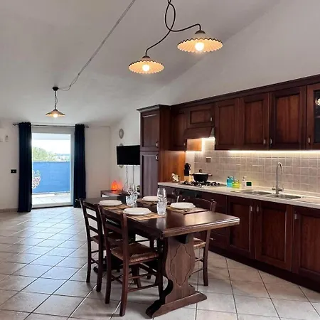 شقة Corso Vittorio, 2 Bedrooms Panoramic Balcony Tortolì